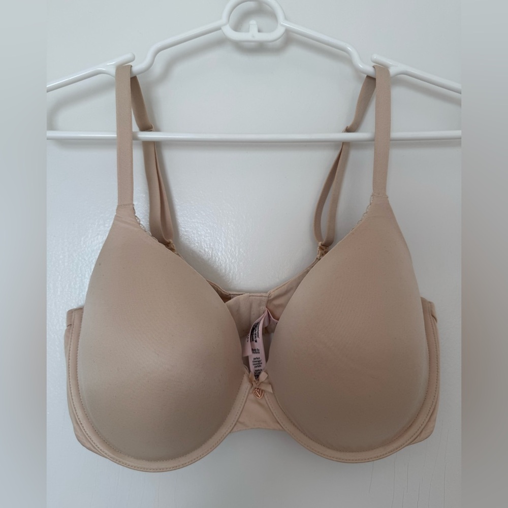 Victoria's Secret 
Lightly-Lined Full Coverage Bra
